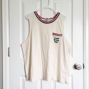 XL White tanktop, USA.
